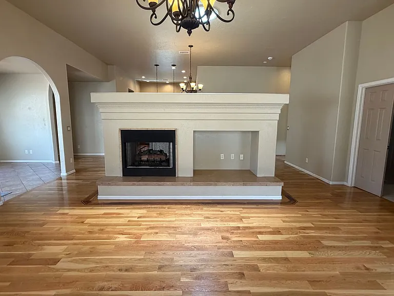 1825 Venetian Dr — Photo 10