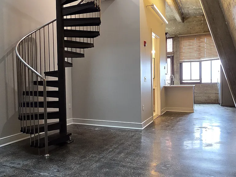 225 McWhorter St #401 — Photo 1