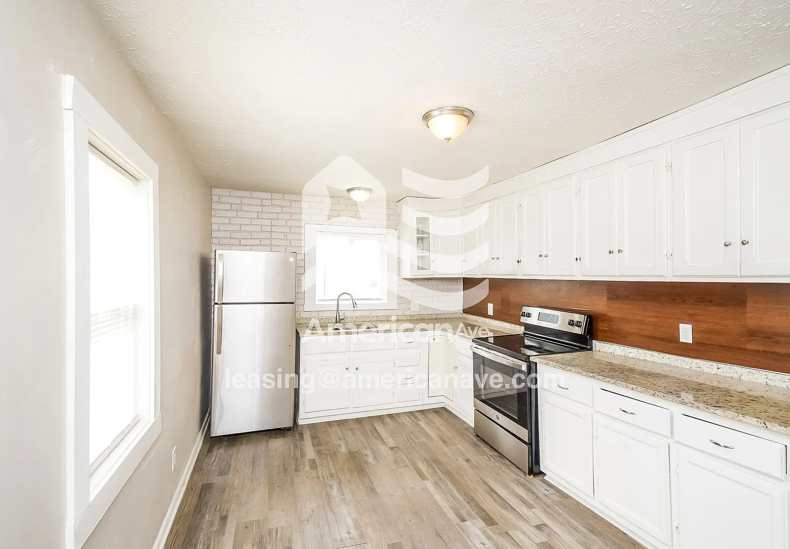 3 bed, 1.0 bath, 1052 sqft, $1,092 — Photo 4