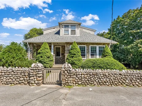 129 Church St, Lincoln, RI 02838