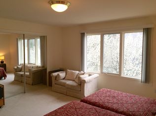 4830 Adams Pointe Ct, Troy, MI 48098