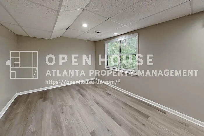 3468 Erin Gln NW — Photo 21