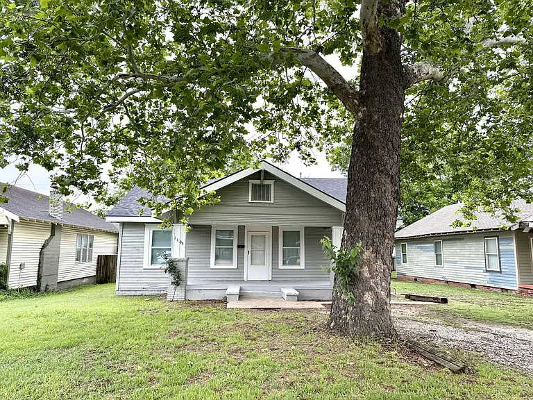 1105 NW Burch St — Photo 25