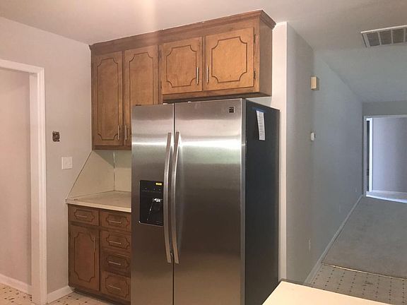 5th image of 420 Princess Anne Dr