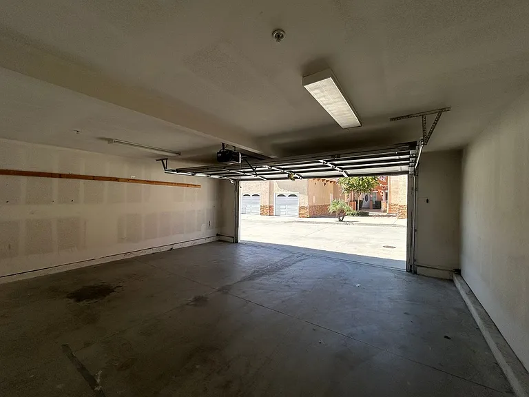 1200 E Highland Ave #402 — Photo 8