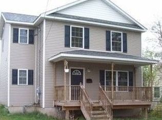 104 Avenue L, Matamoras, PA 18336