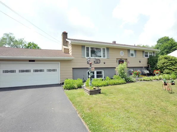 261 Oriole Dr, Horseheads, NY 14845