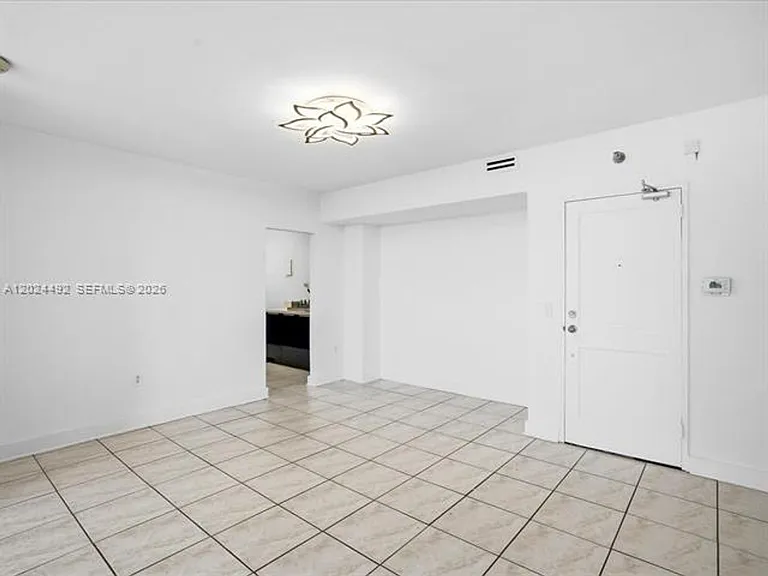 10185 Collins Ave #703 — Photo 6