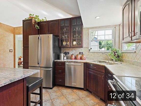 3rd image of 520 Eastwick Ln