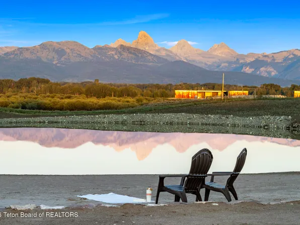 3 Solstice Cir, Tetonia, ID 83452