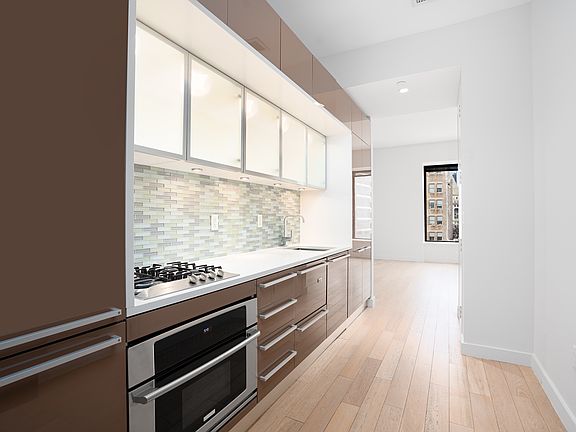 4th image of 75 Wall St APT 35J