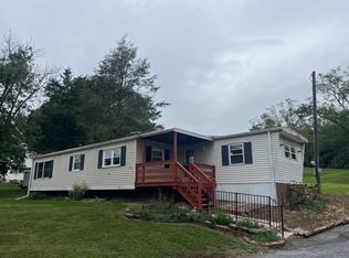 321 Spring Glen Dr, Ephrata, PA 17522