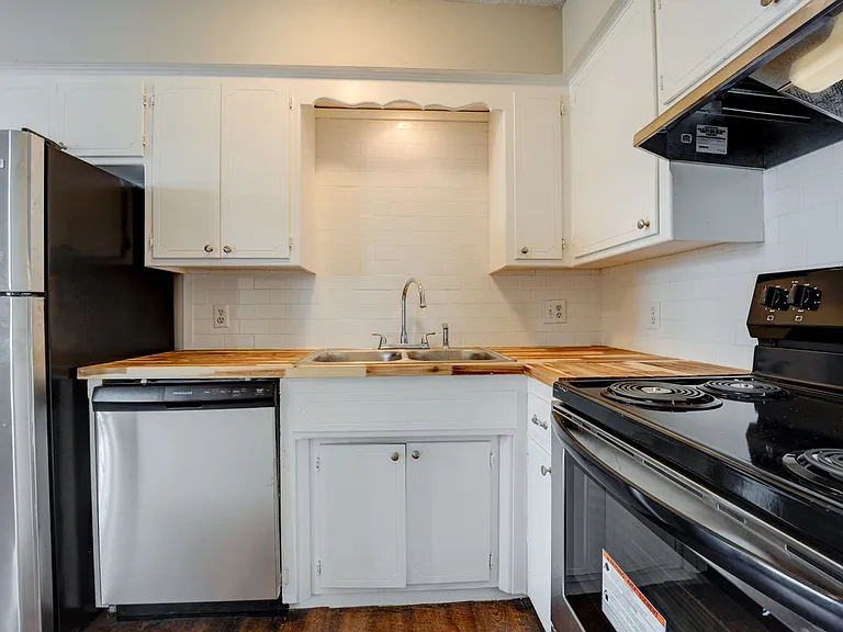 Mill Creek Apartments — Photo 22