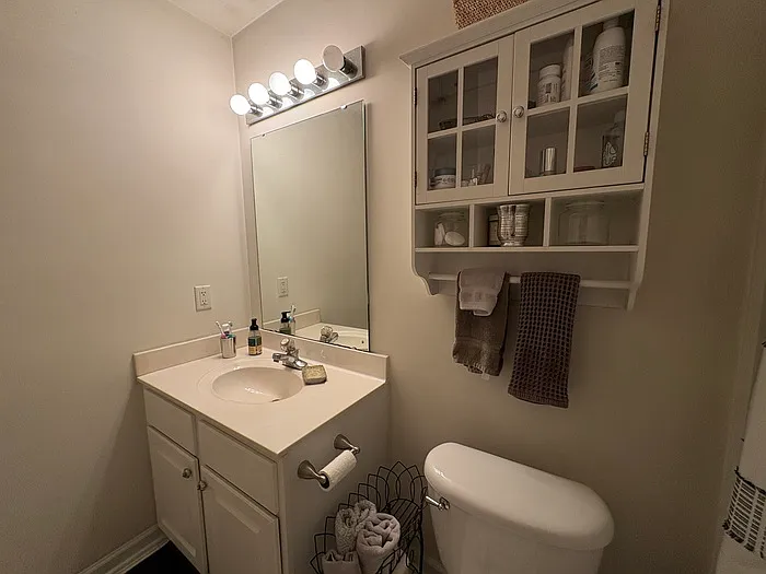 304 Sweet Bay Pl #A — Photo 3
