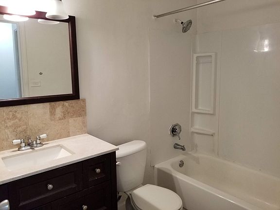 3rd image of 1794 Marquette Ln