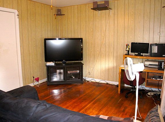3rd image of 618 Barbara Dr