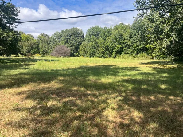 5875 Noble Rd, Paducah, KY 42001