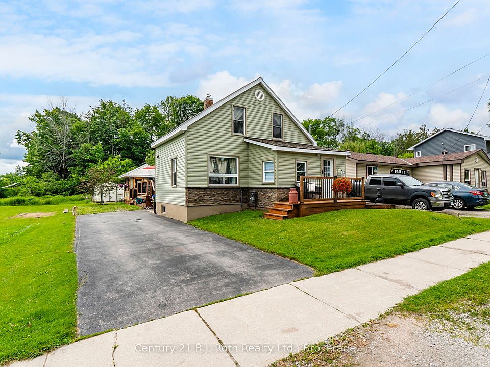 1st image of 21 Maple St
