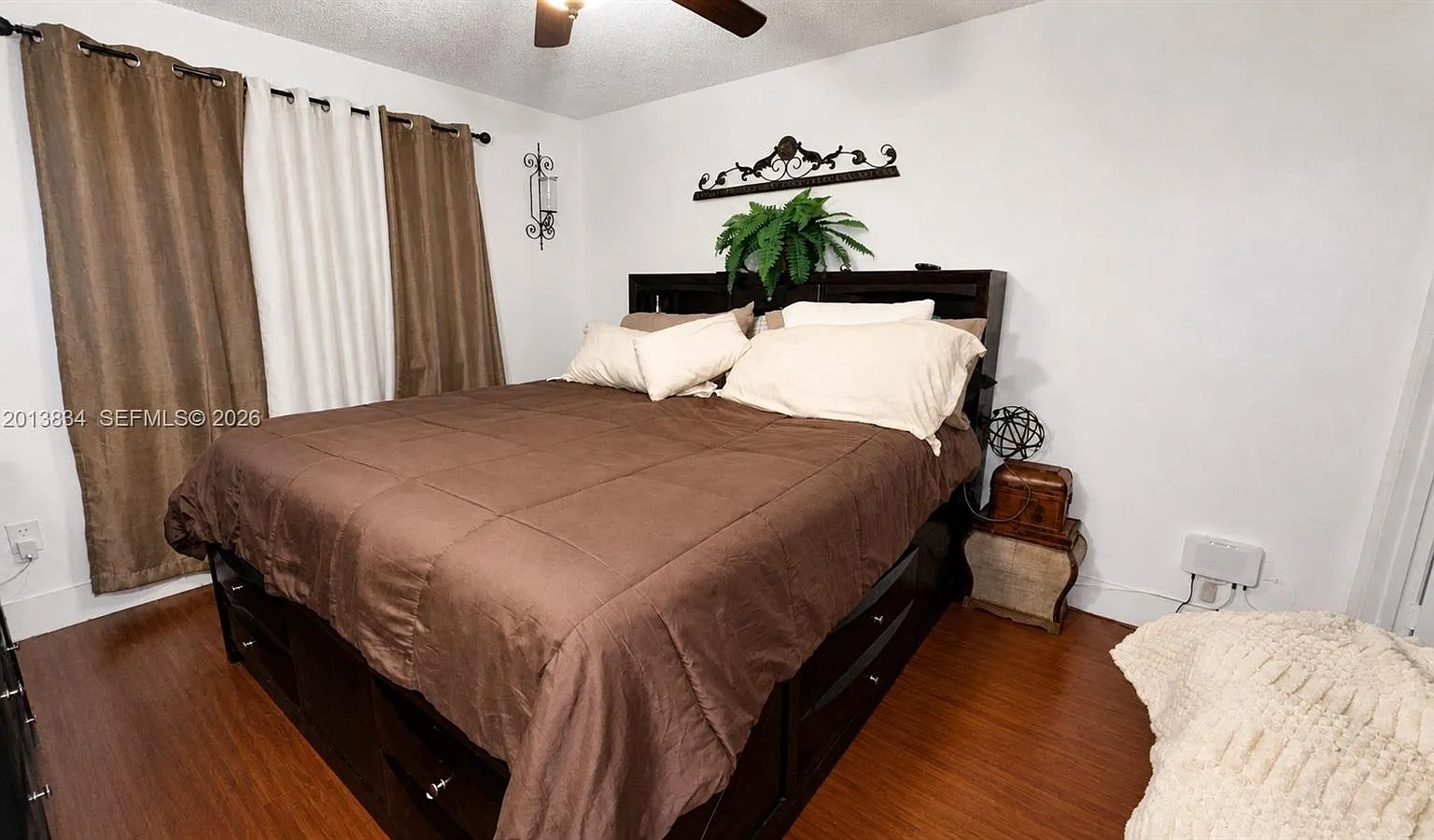 2 bed, 2.0 bath, $2,100 — Photo 4