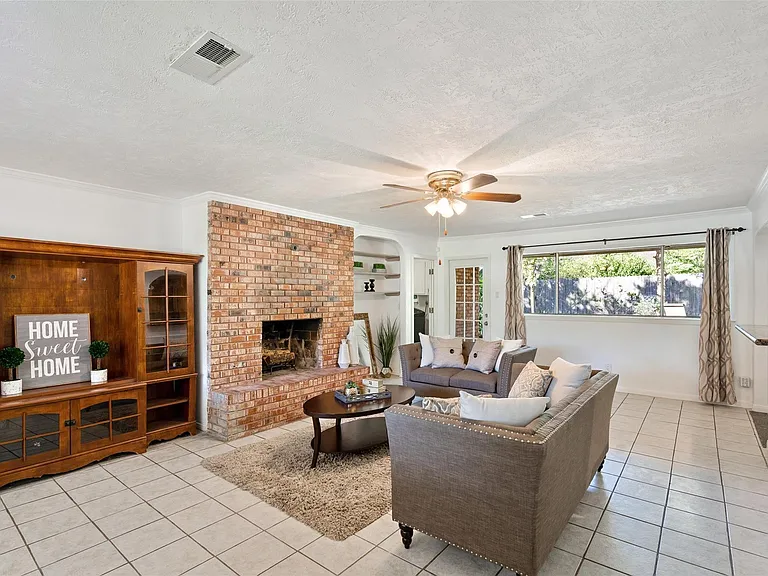 9214 Bronco Dr — Photo 11
