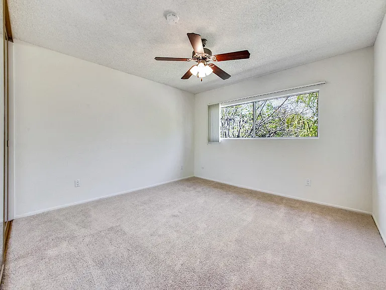 13157 Riverside Dr — Photo 49