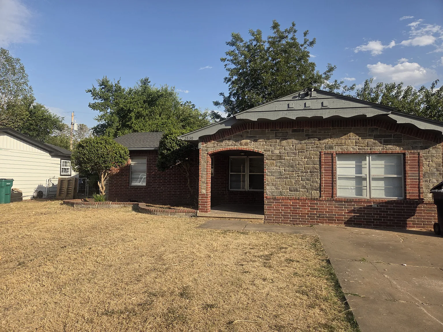 4 bed, 1050 sqft, $1,280 — Photo 2