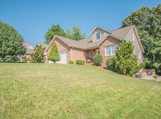 300 Stone Ct, Kingsport, TN 37664