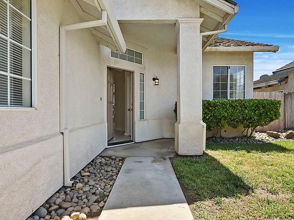 3rd image of 1154 Champagne Ln