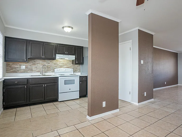 3313 Johnson Ave #16 — Photo 6