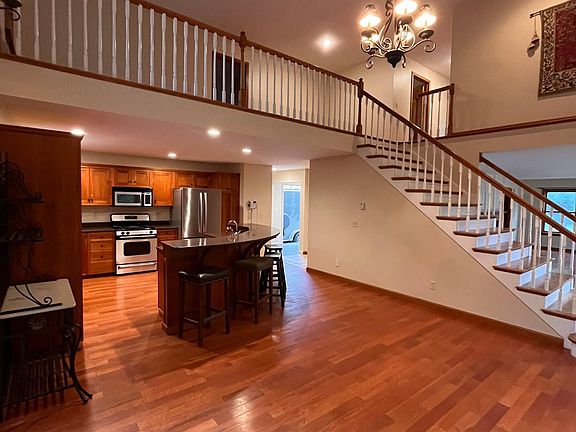 Kitchen/mezzanine