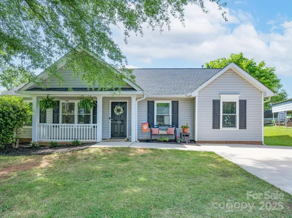 744 Chipmeadow Ln, York, SC 29745