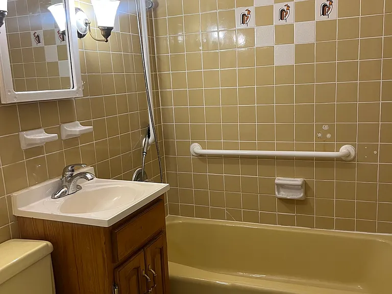 118 Cambridge St — Photo 12
