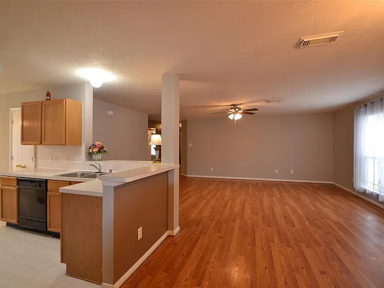 5126 Riverwood Dr — Photo 36