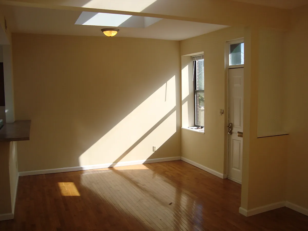Building Photo - 4394 McPherson Ave