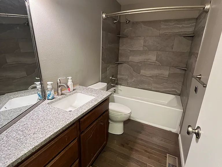 12504 W Charles Rd — Photo 27