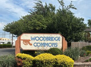 1104 Woodbridge Commons Way, Iselin, NJ 08830