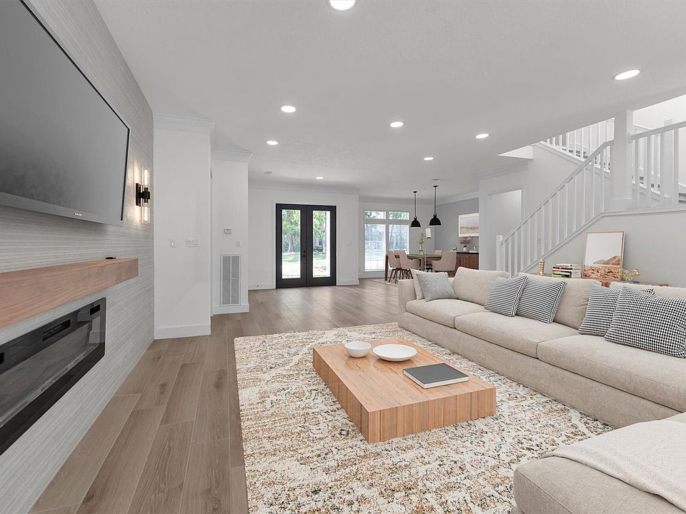 1st image of 30 E Wedgemere Cir