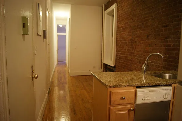 Rented by Michael Sloane Realty Company | media 8