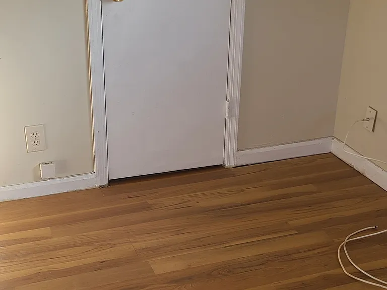 7954 SW 6th Ct — Photo 6