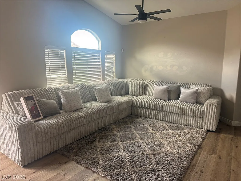 2 bed, 2.0 bath, 1118 sqft, $1,700 — Photo 4