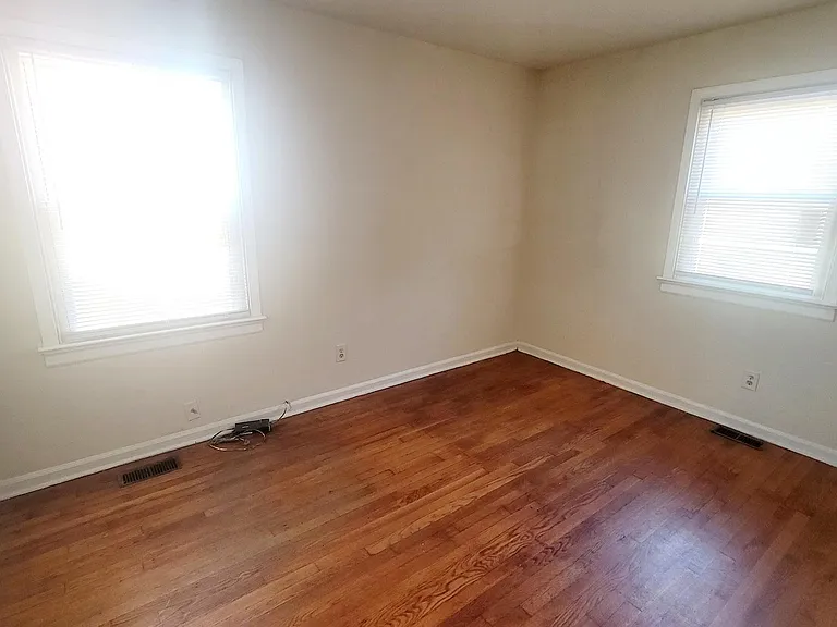 1210 Carlisle Ave — Photo 6