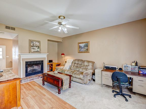 3rd image of 1011 Hammack Ct
