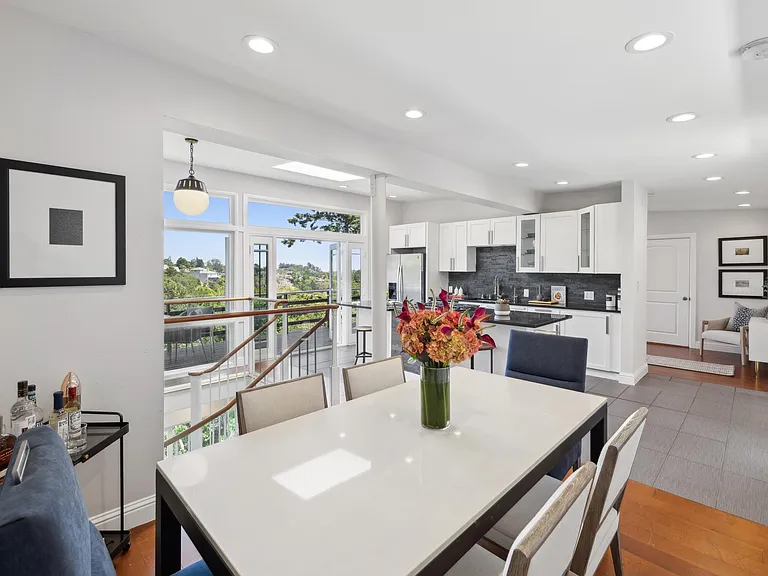 1131 W California Ave — Photo 11