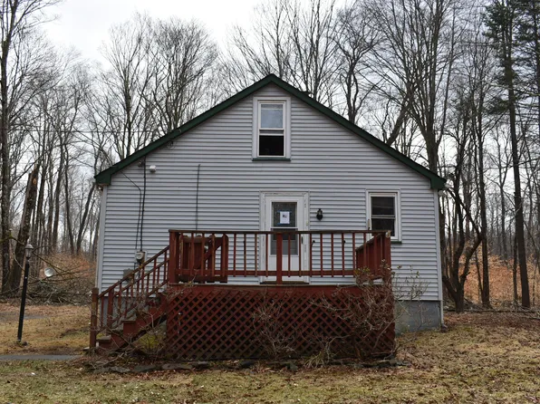 1584 Woodpecker Rd, Gouldsboro, PA 18424