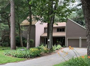 13 Mayflower Ln, Sharon, MA 02067