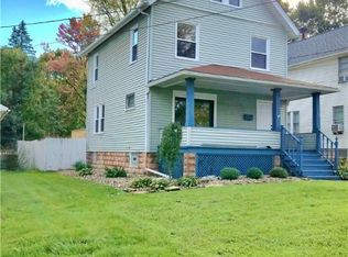 302 Maplewood Ave, Struthers, OH 44471
