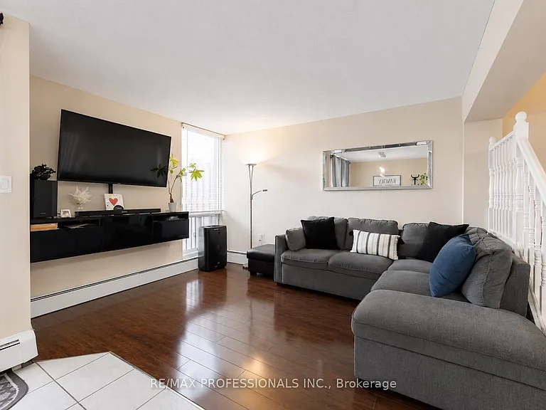 75 Glenburn Ct #111 — Photo 5