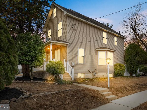 501 W Evesham Rd, Runnemede, NJ 08078