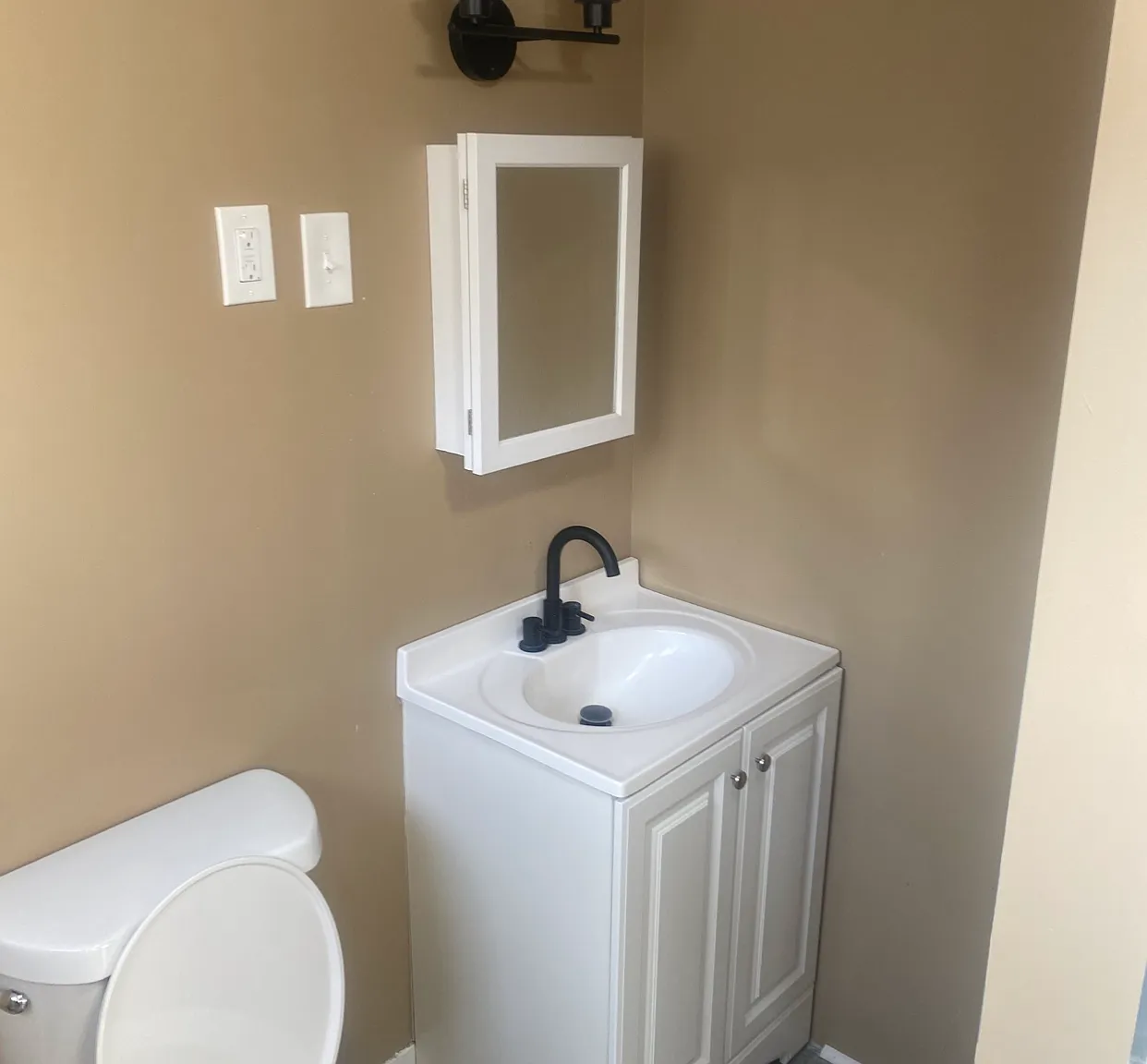 2 bed, 800 sqft, $1,700 — Photo 3