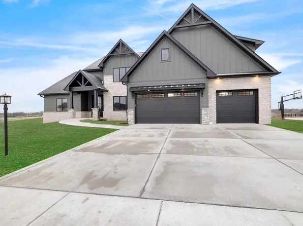 13430 Camas Dr, Saint John, IN 46373